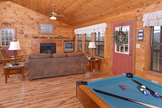 Pigeon Forge Honeymoon Cabin Rental Featuring Pool Table Mountain View King Size Bed